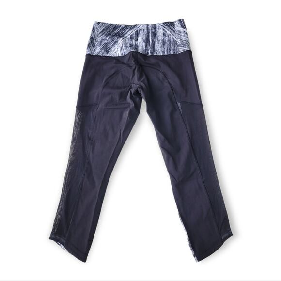 Lululemon Hot to Street Crop Heat Wave Black White 6 - Picture 3 of 7